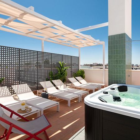Magno Apartments San Gil - Shared Jacuzzi Севиля Екстериор снимка