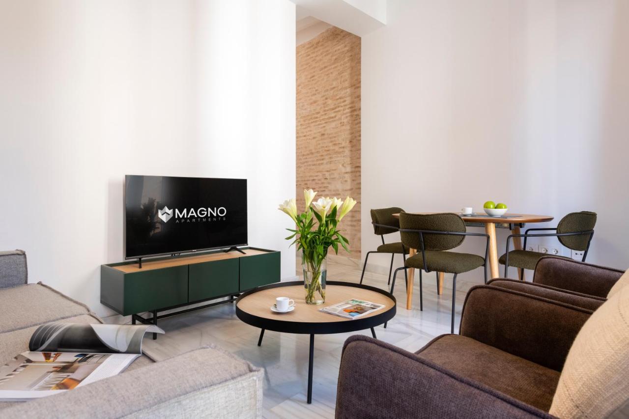 Magno Apartments San Gil - Shared Jacuzzi Севиля Екстериор снимка
